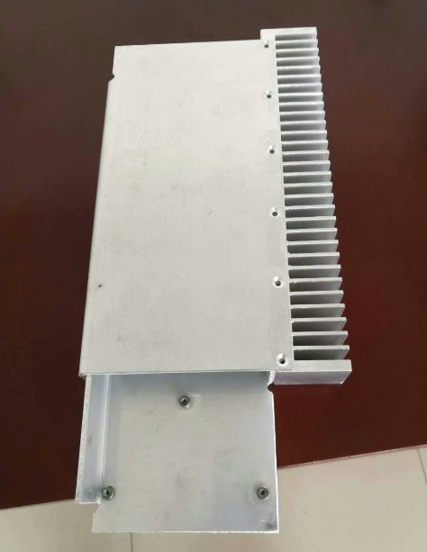 鋁擠壓散熱器12