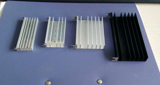 鋁擠壓散熱器13